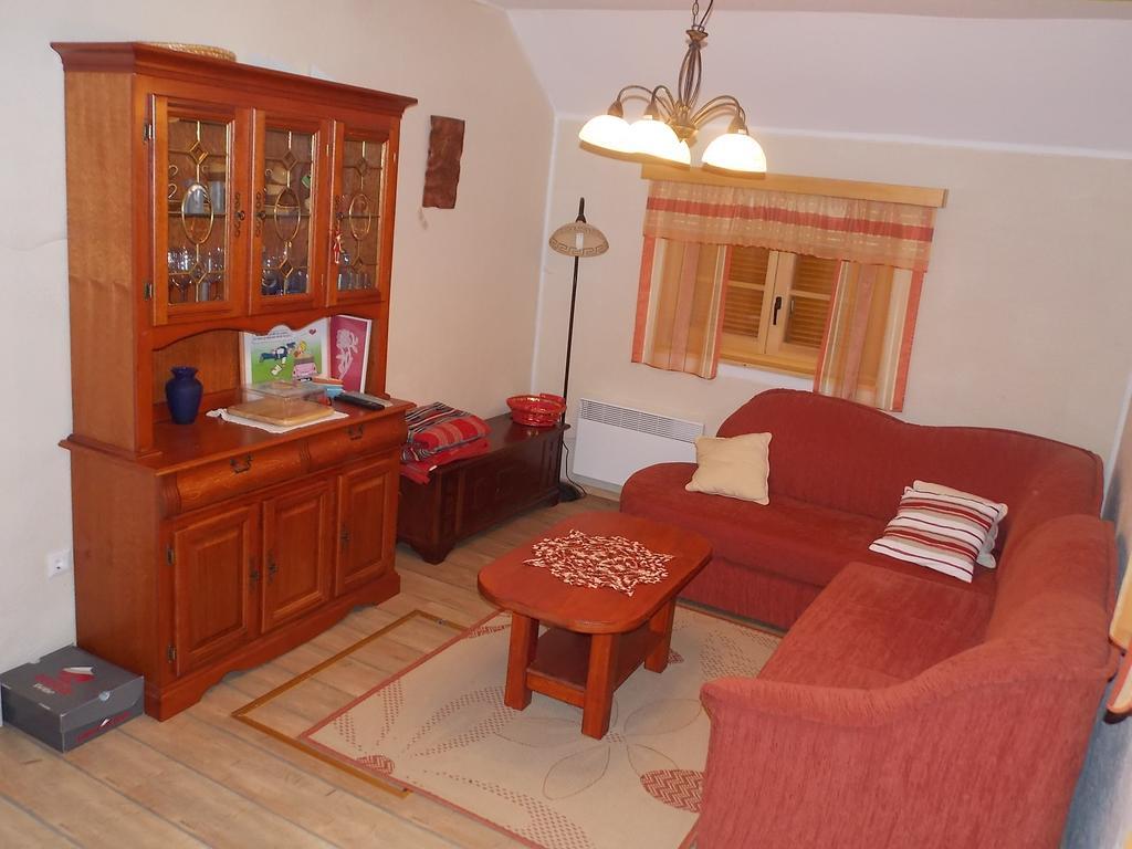 Holiday House Kaja Мойстрана Стая снимка