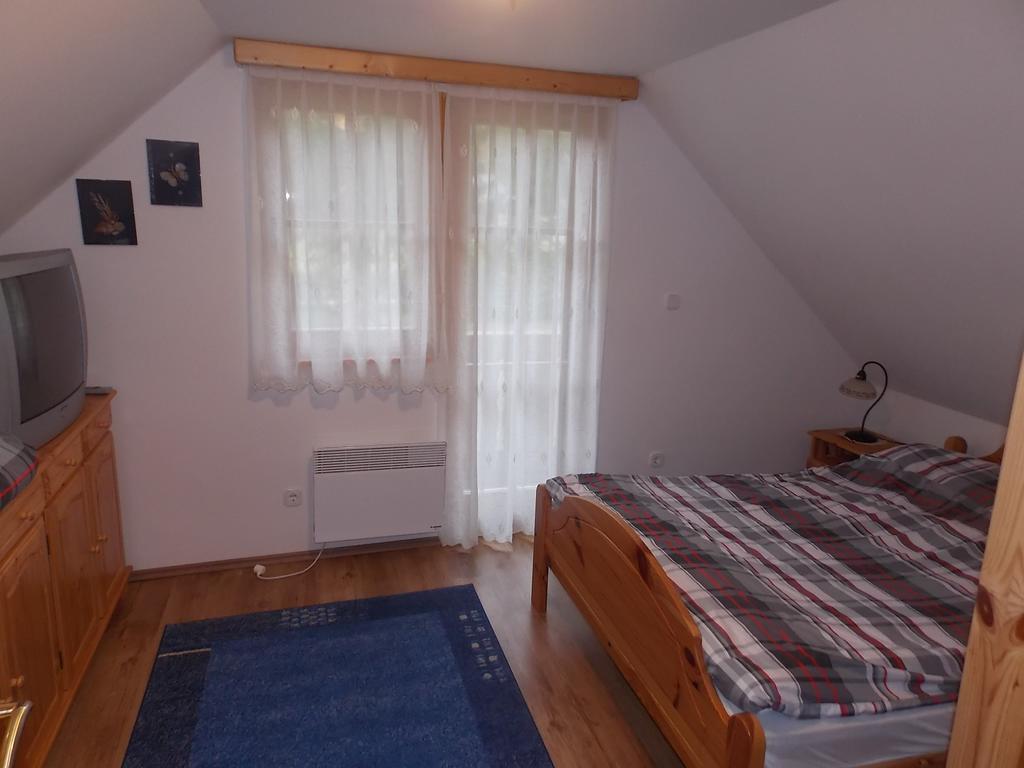 Holiday House Kaja Мойстрана Стая снимка